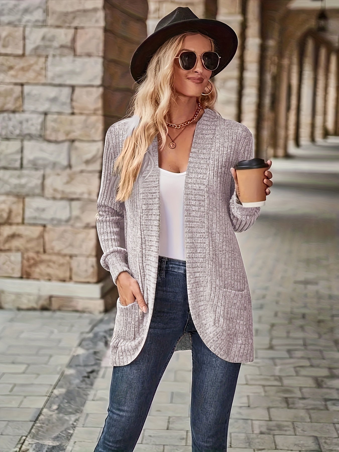 Valmai - Chic Cardigan