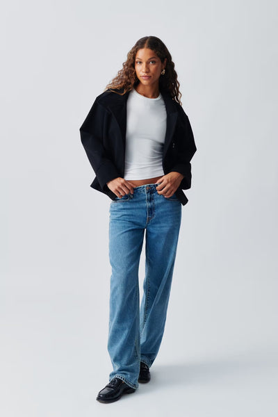 Claire Kappa High Collar