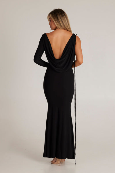 Emma Enarms Klänning" can be rewritten as "Emma One-Shoulder Dress.