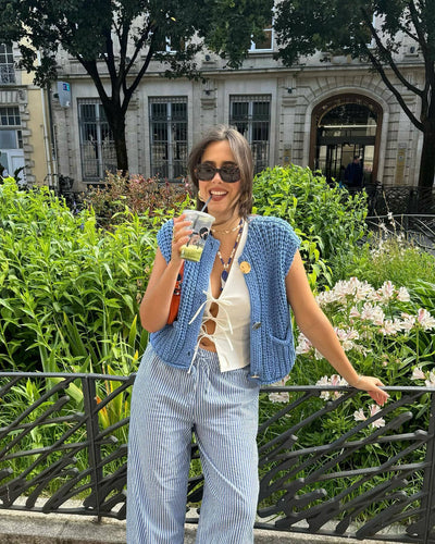 Bo | Stickad Väst i Stil