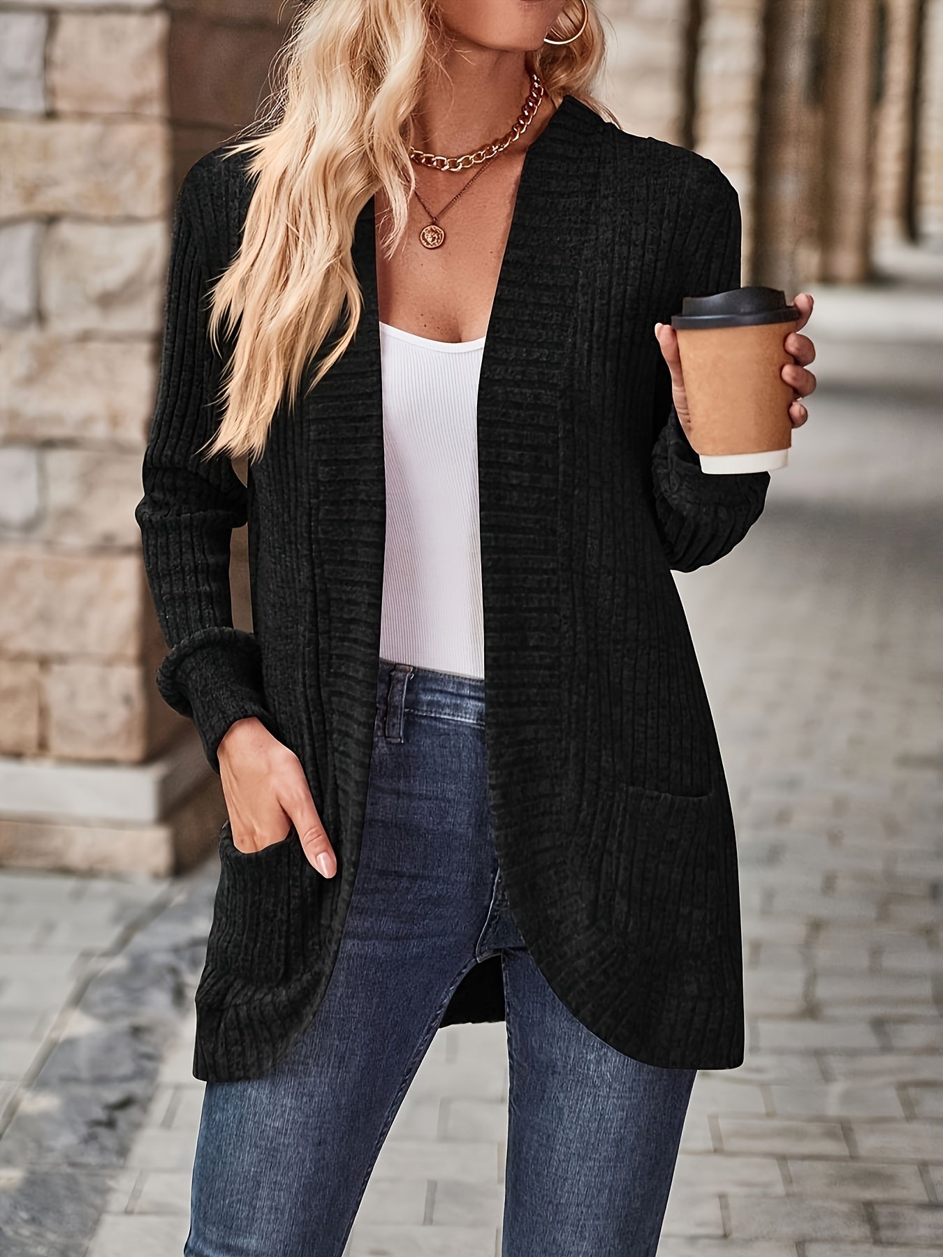 Valmai - Chic Cardigan