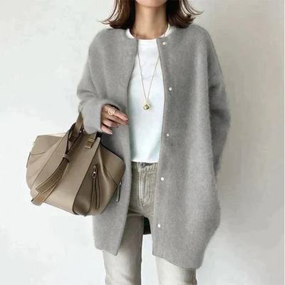Valerie - Chic and Stylish Cardigan