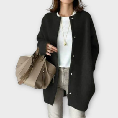 Valerie - Chic and Stylish Cardigan