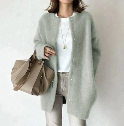 Valerie - Chic and Stylish Cardigan