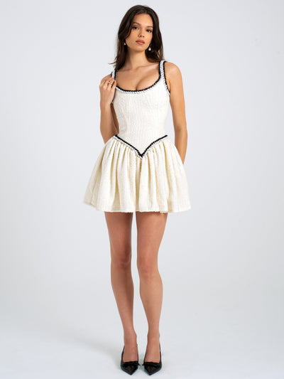 Coco Vit Kort Klänning