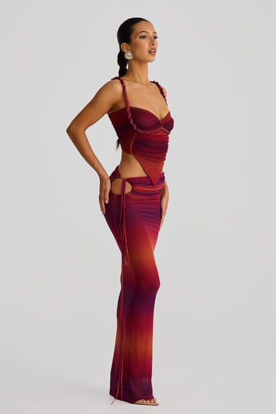 "Lina Ombre Tvådelad Klänning" could be rewritten as "Lina Ombre Tvådelad Klänning Set".