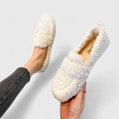 Solene | Elegantly Designed Warm Slippers