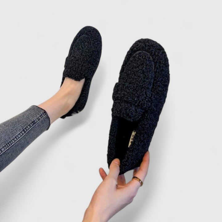 Solene | Elegantly Designed Warm Slippers