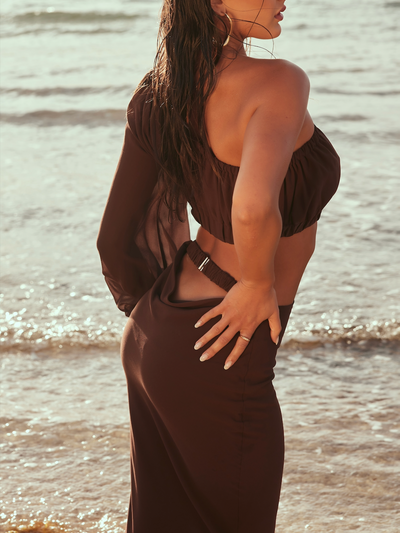 "Daisey Elegant Tvådelad Klänning" could be rewritten as "Daisey Chic Tvådelad Klänning".