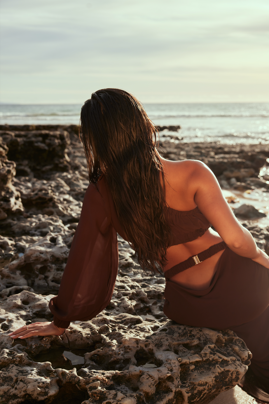 "Daisey Elegant Tvådelad Klänning" could be rewritten as "Daisey Chic Tvådelad Klänning".