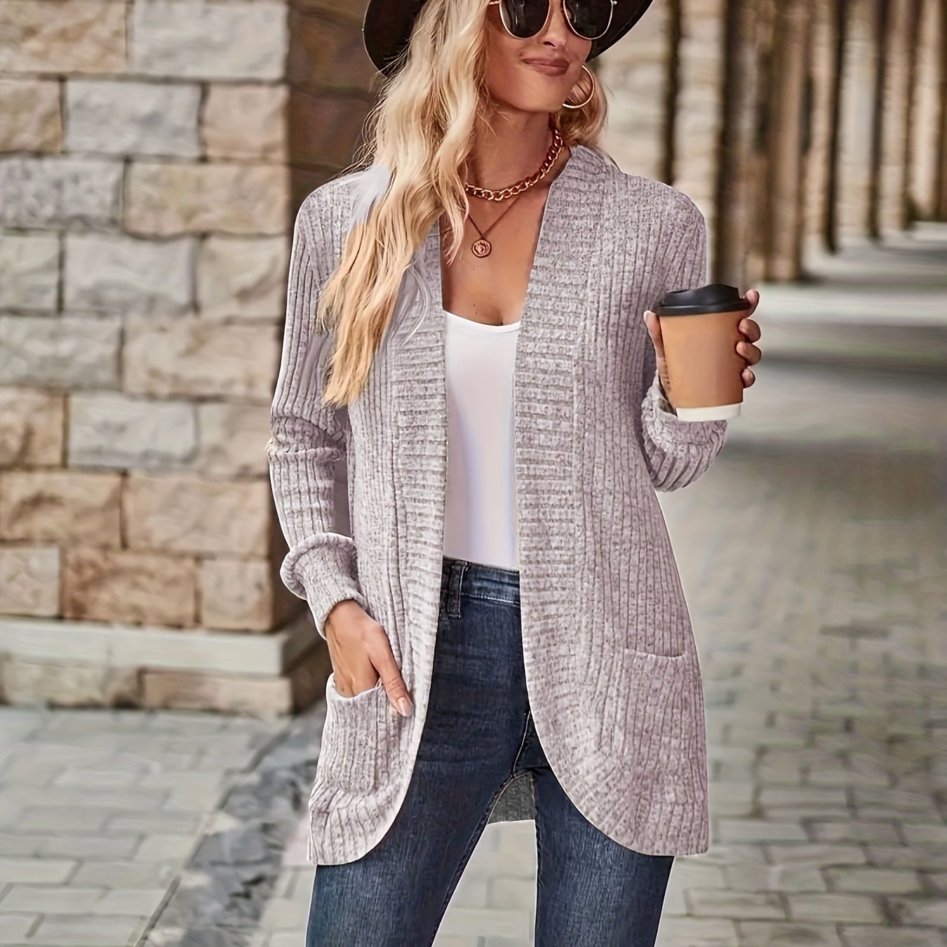 Valmai - Chic Cardigan
