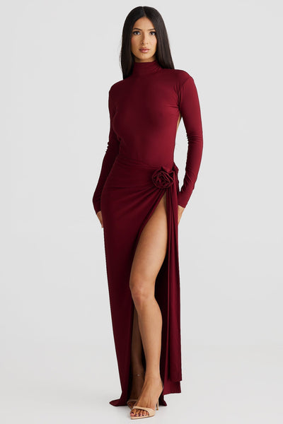 "Lira Öppen Rygg Klänning" could be rewritten as "Lira Klänning med Öppen Rygg".